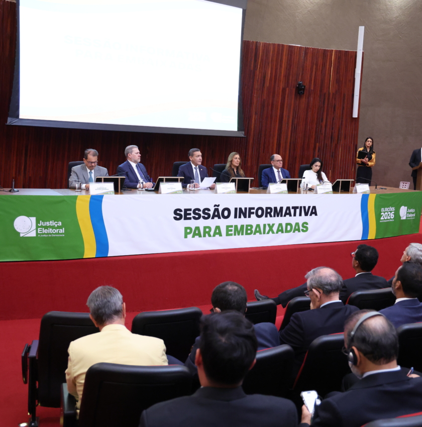 TSE destaca segurança e transparência do sistema eleitoral a representantes diplomáticos